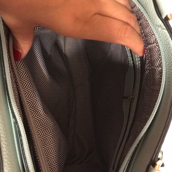 Vegan leather tote - Picture 5 of 8